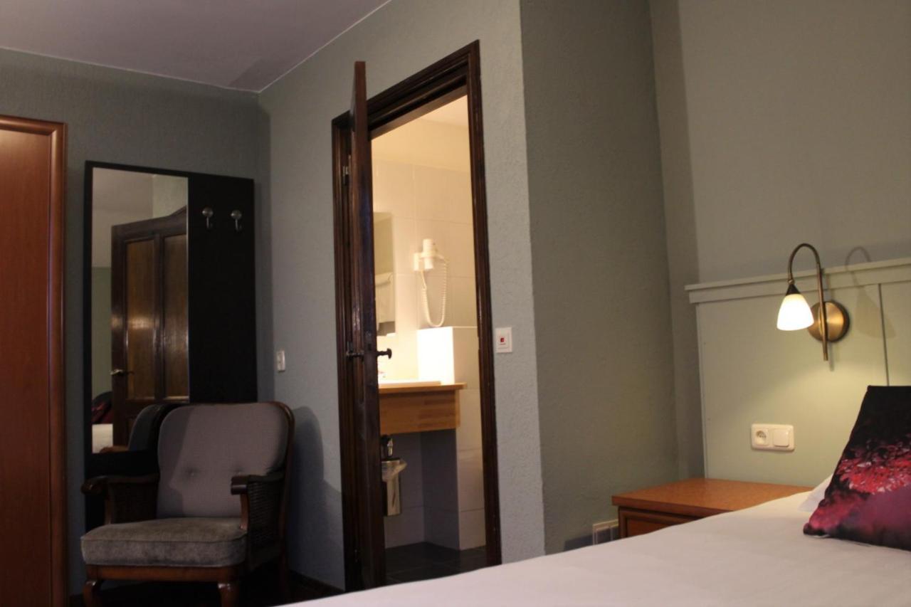 Hotel Restaurant De Roosterhoeve Roosteren المظهر الخارجي الصورة