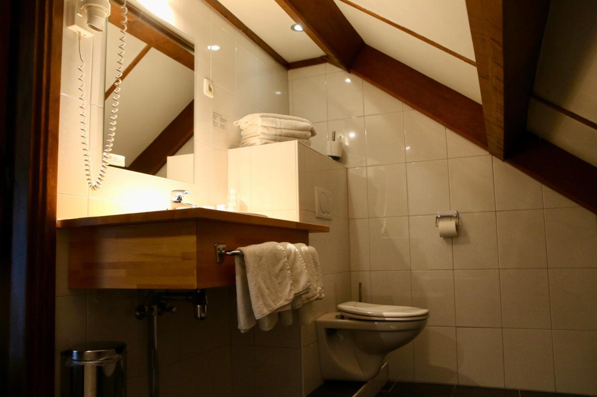 Hotel Restaurant De Roosterhoeve Roosteren المظهر الخارجي الصورة