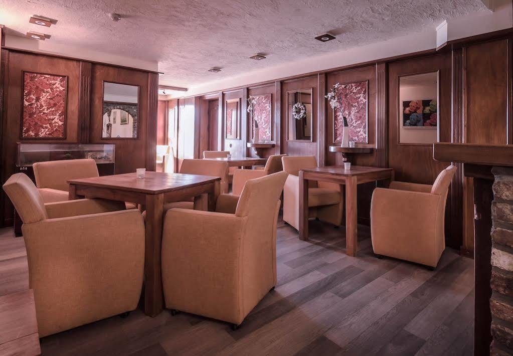 Hotel Restaurant De Roosterhoeve Roosteren المظهر الخارجي الصورة